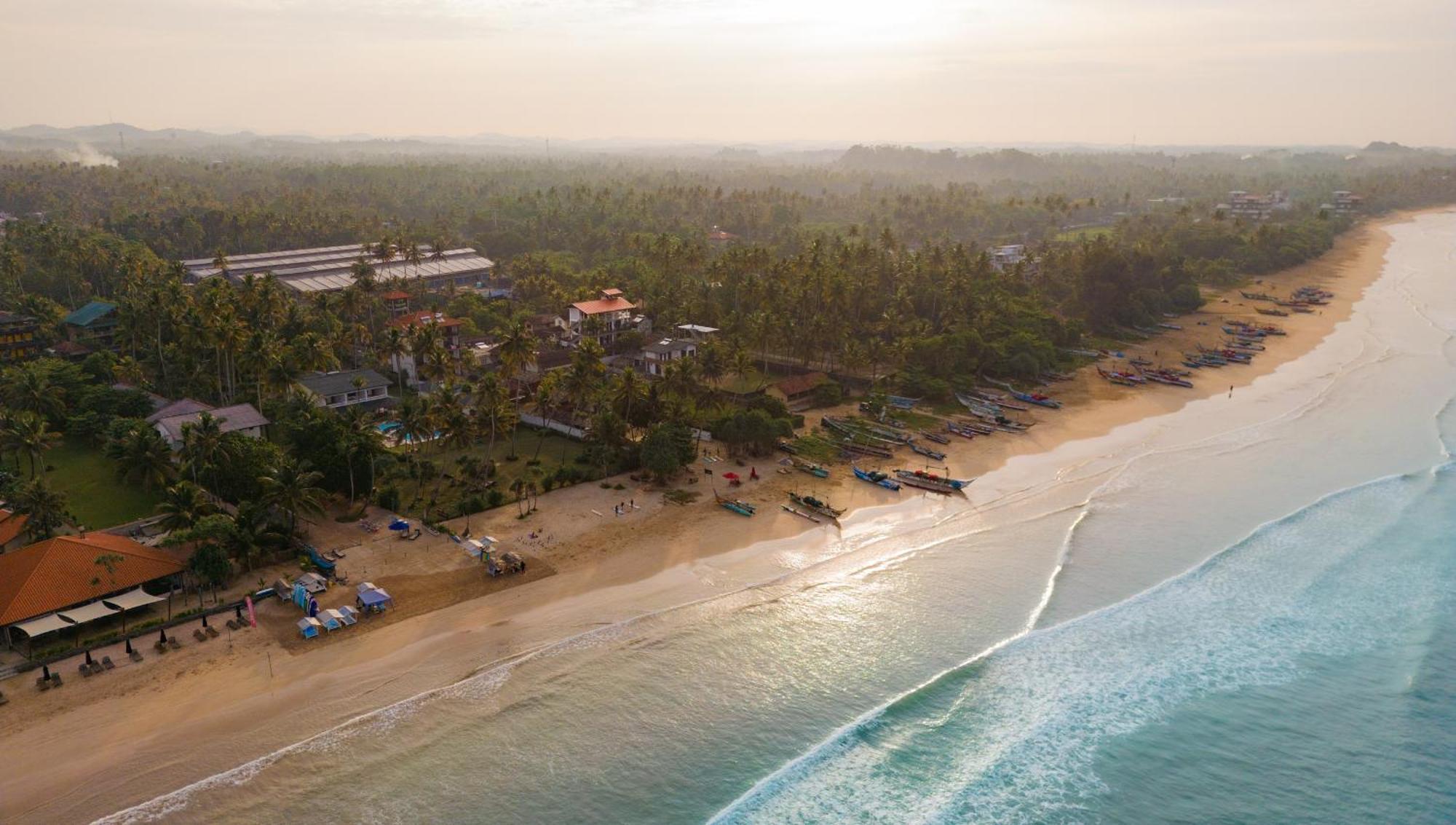 Lucky'S Surf Camp Weligama Exterior foto